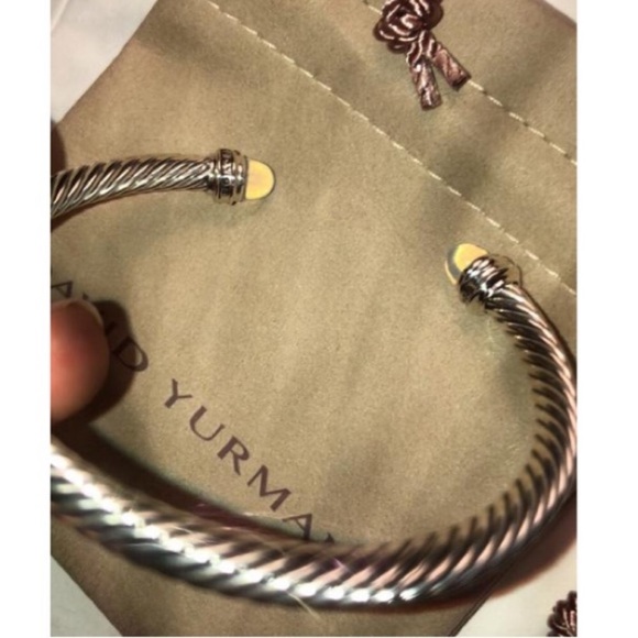 SOLD 🎈David Yurman Moonstone Cuff - Picture 5 of 8